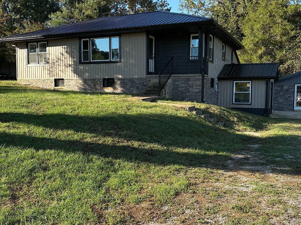 1st image of 955 Marion Rd