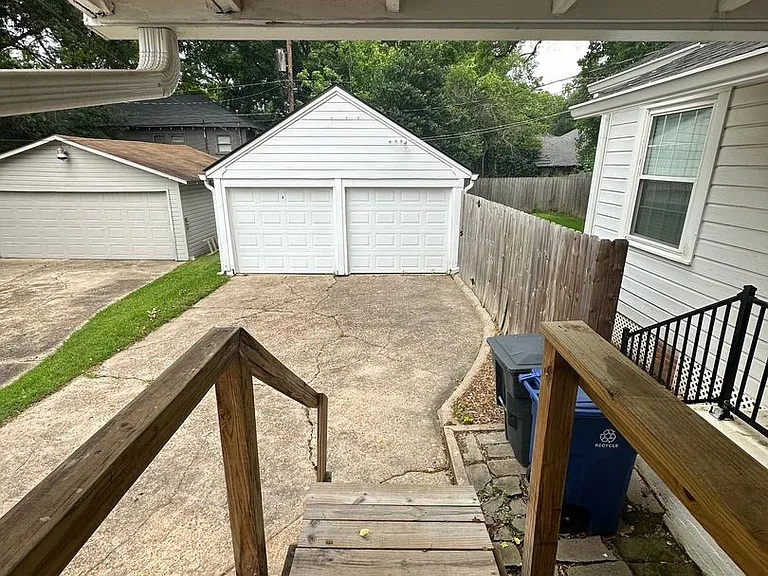 916 Ratcliff St — Photo 14