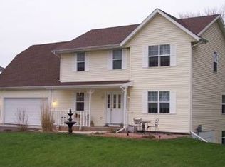 W5612 Canary Rd, Elkhorn, WI 53121