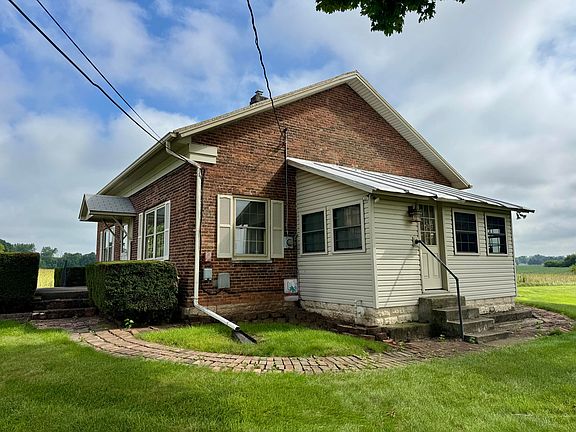 3rd image of 2156 Shrine Rd