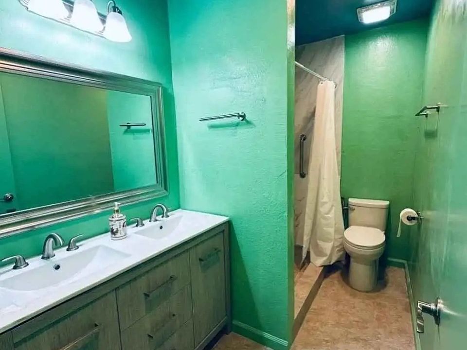 1st image of 3722 Smith St #1