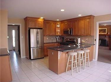 5th image of 315 Deemers Dr