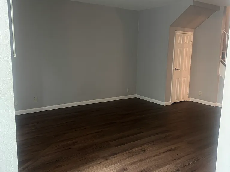 Foothill Manor — Photo 13