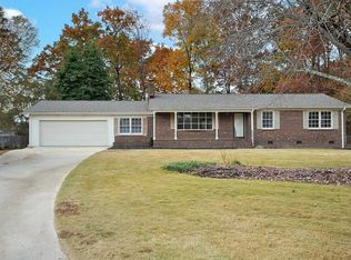 8 Heathwood Cir, Taylors, SC 29687
