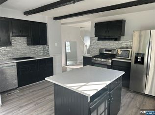 12-32 Fairclough Pl, Fair Lawn, NJ 07410