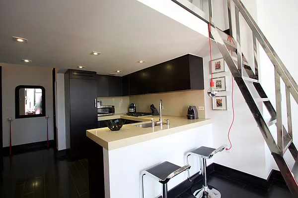 Rented by Bond New York | media 10