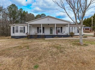882 Red Hill Rd, Pickens, SC 29671