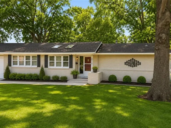 5912 Longview Rd, Kansas City, MO 64134