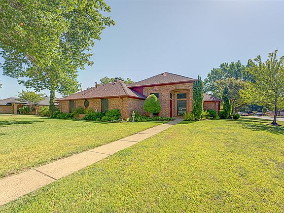 2nd image of 4841 Kelso Pl