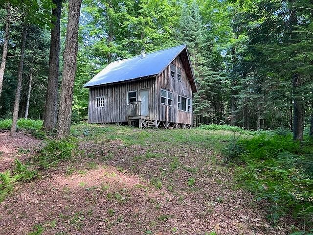 1st image of 528 Paradise Lane