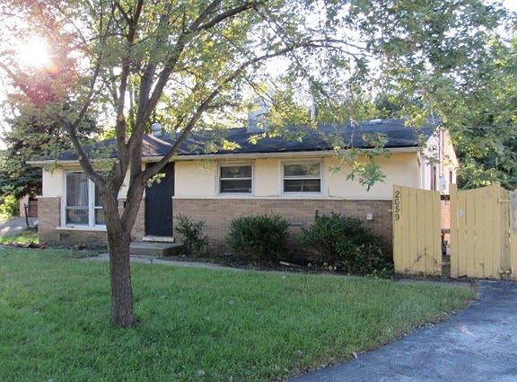 2nd image of 2659 Oxford Dr S