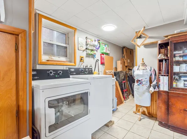 38 Gautier Avenue image 23 of 42