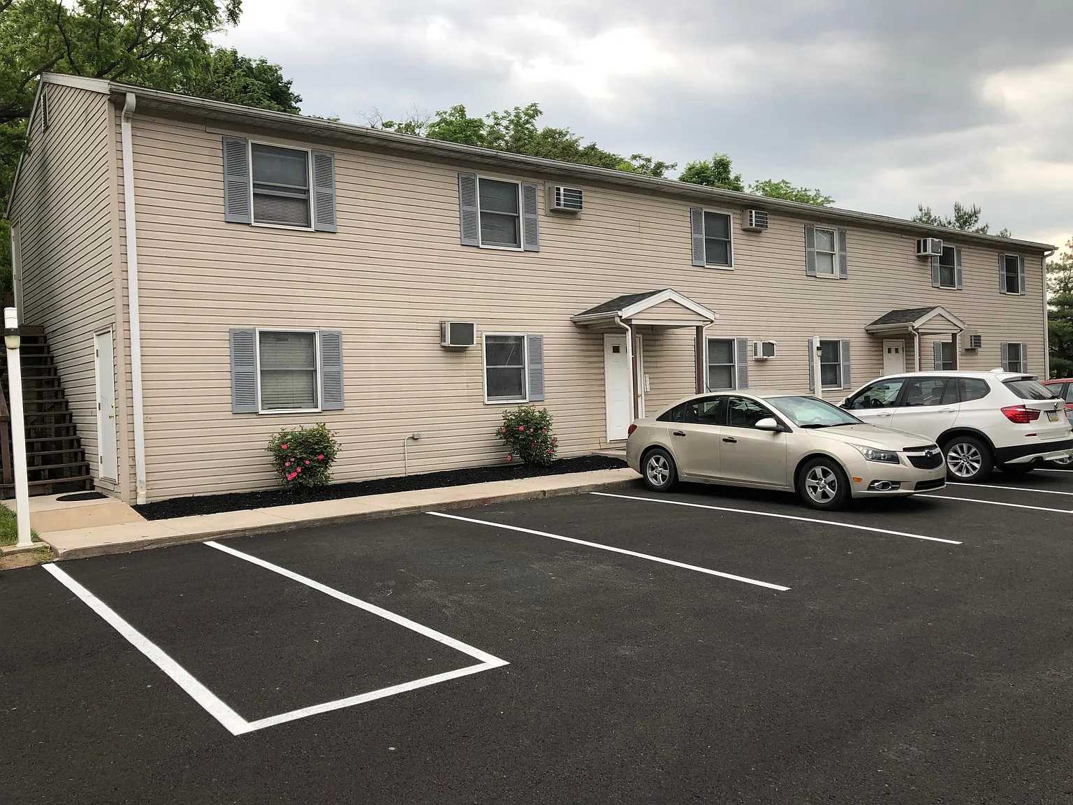 2 bed, $1,150 — Photo 1