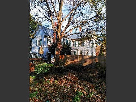2nd image of 15202 King St