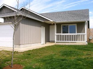 752 N 1st St, Creswell, OR 97426