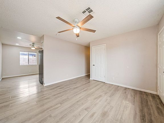 4th image of 11520 S Phoenix Dr