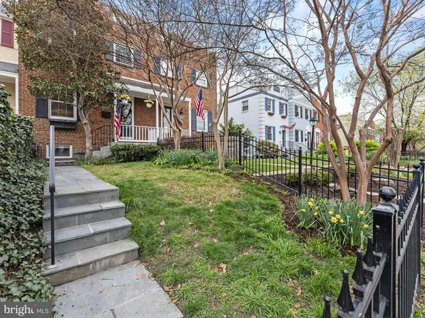 1003 Bashford Ln, Alexandria, VA 22314