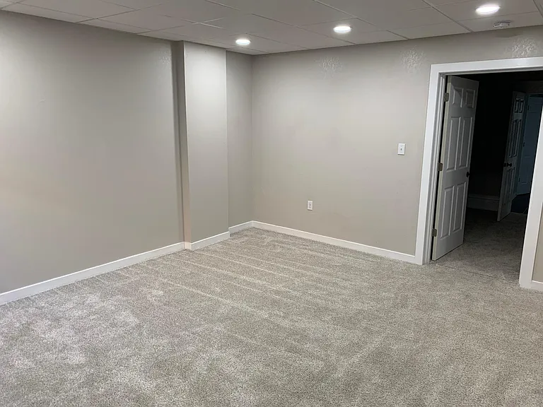 107 N Court St #B — Photo 11