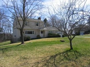 4 Green Pasture Rd, Bethel, CT 06801