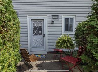 726 Eastbrooke Ln, Rochester, NY 14618