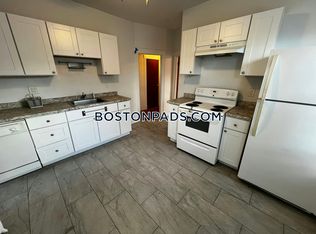 741 Broadway APT 2, Somerville, MA 02144