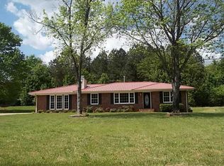 1600 Holbrook Campground Rd, Cumming, GA 30040