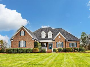 1898 Acorn Dr, Randleman, NC 27317