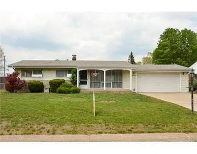19455 Staffordshire Dr photo 1