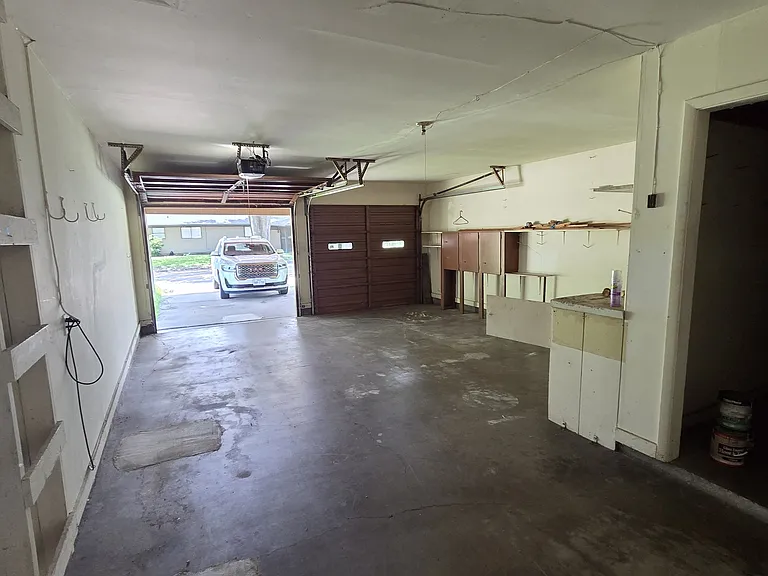 1619 Avenue G — Photo 19