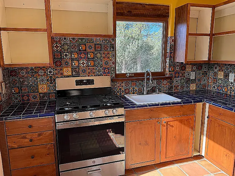 1 bed, 750 sqft, $1,500 — Photo 4