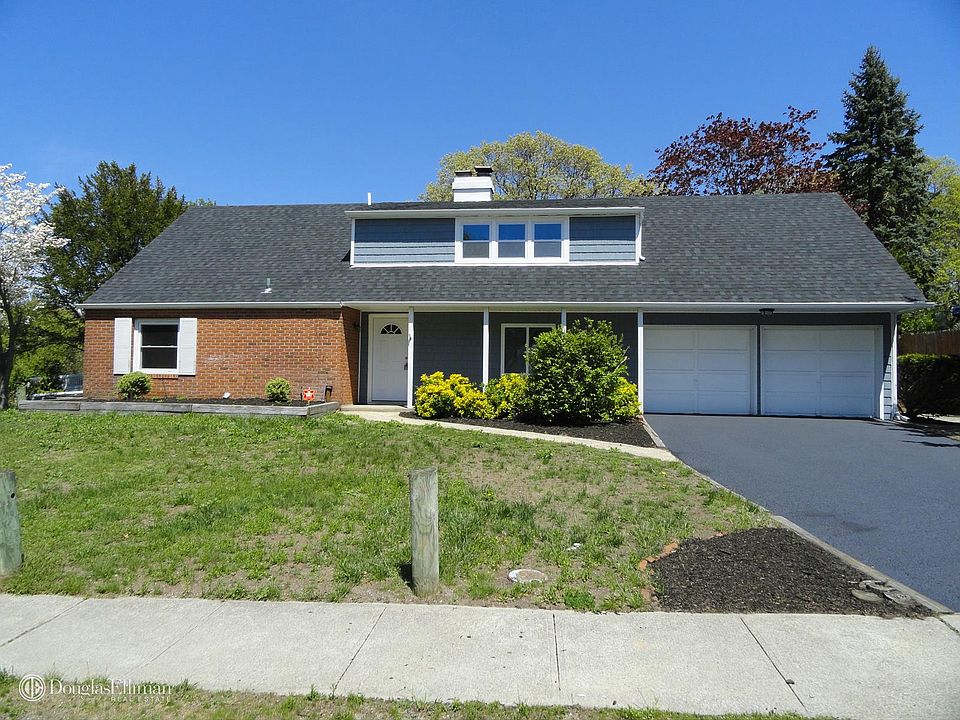 1st image of 63 College Hills Dr