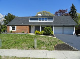 63 College Hills Dr, Farmingville, NY 11738