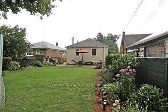 38 Ainsdale Rd — Photo 3