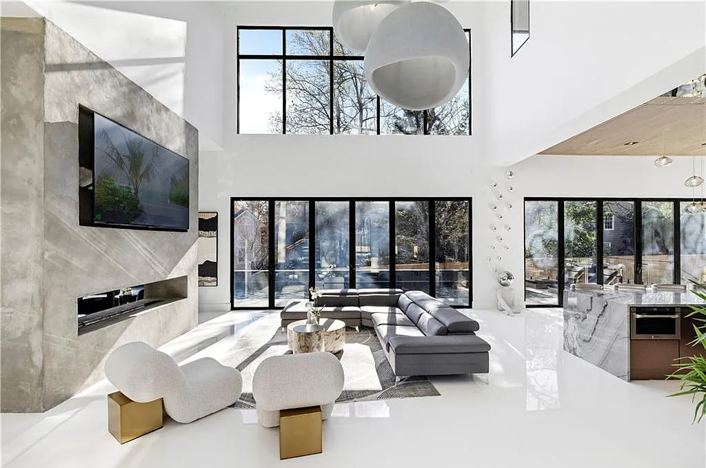 8 bed, 7.5 bath, 8028 sqft, $29,000 — Photo 3