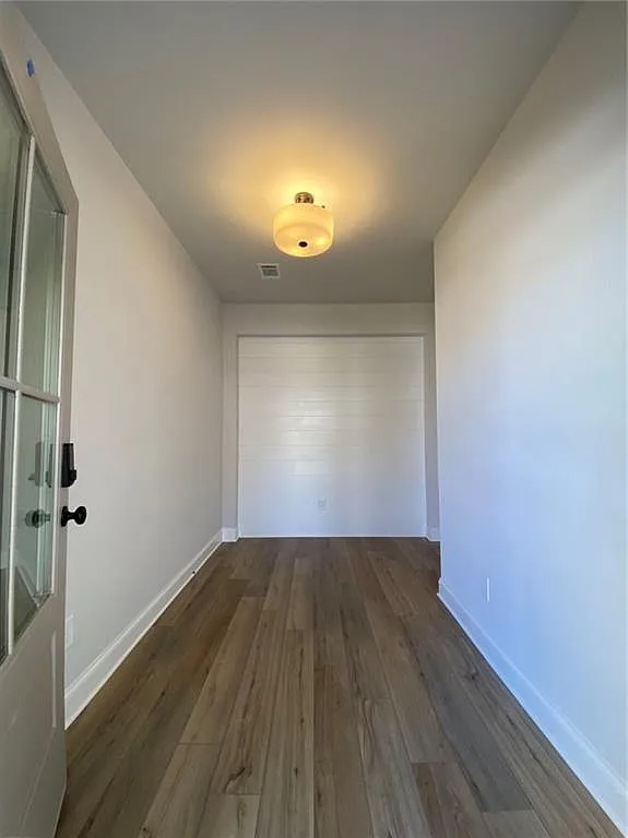 4 bed, 2.5 bath, 2279 sqft, $2,300 — Photo 2