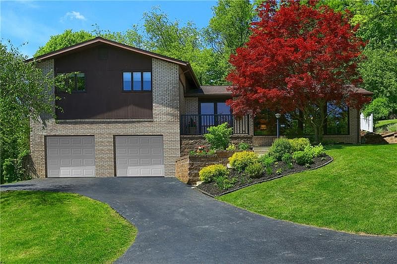 1st image of 4691 Hidden Pond Dr