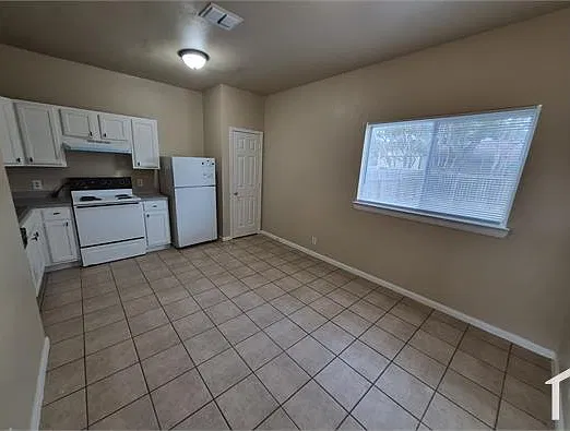 3 bed, 1120 sqft, $1,450 — Photo 4
