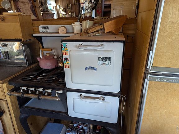 4th image of 9400 Canal Rd