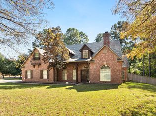 1395 Old Creek Dr, Tyler, TX 75703