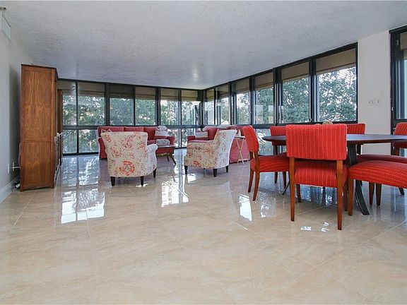 5th image of 3301 Bayshore Blvd Unit 403D