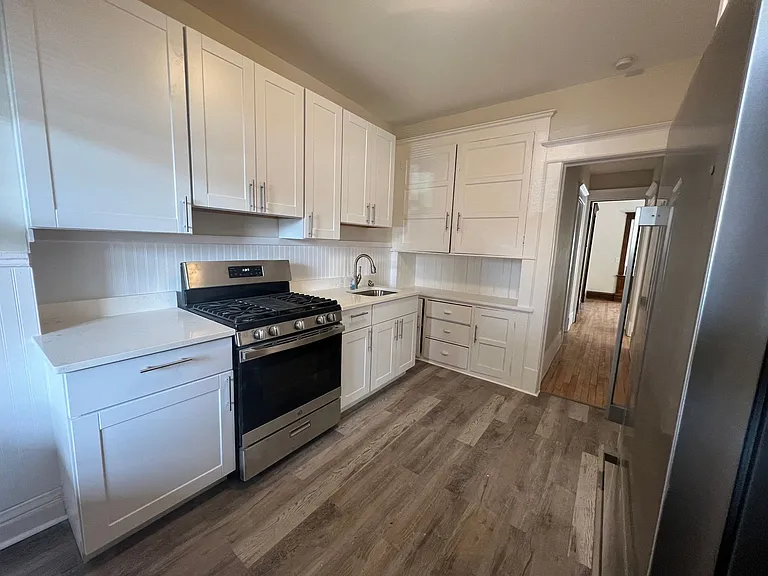 1402 West 28th Street — Photo 9