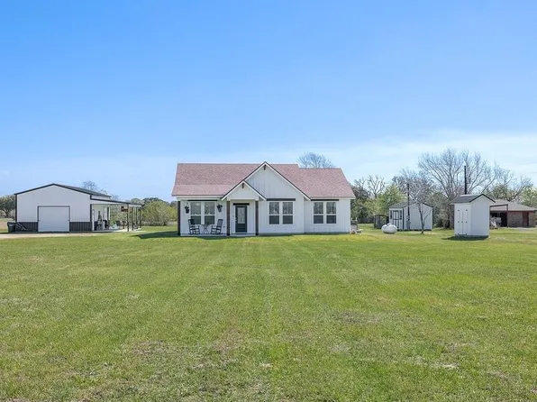 3354 Fm 155, Weimar, TX 78962