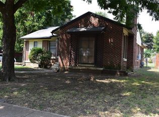 825 S Montreal Ave, Dallas, TX 75208