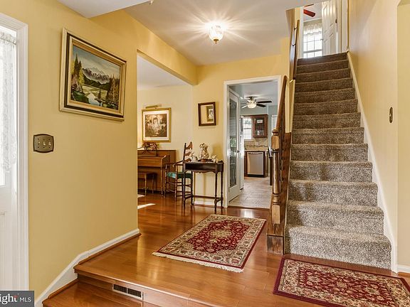 3rd image of 15 Tattersall Dr