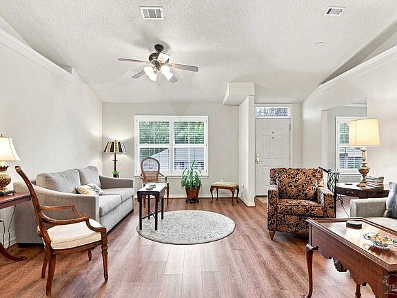 5th image of 1542 Pelican Point Dr