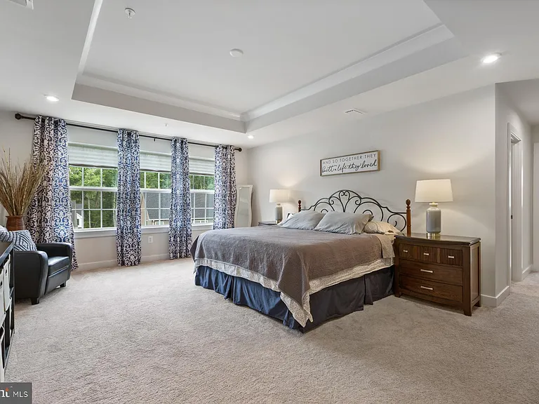 8378 Legacy Cir — Photo 17