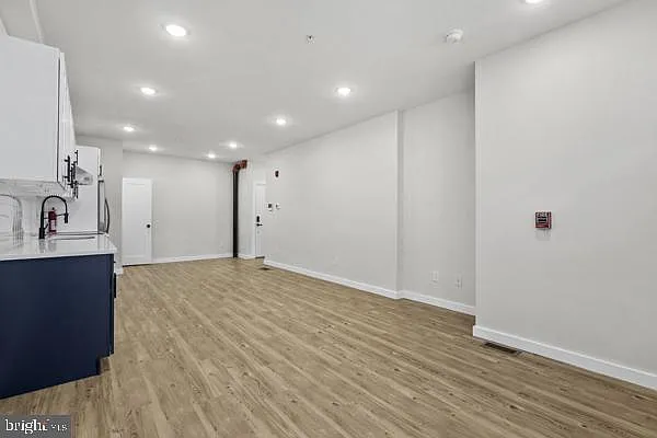 1 bed, 1.5 bath, 1080 sqft, $1,650 — Photo 3