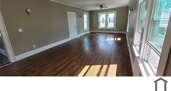 4 bed, 1500 sqft, $2,400 — Photo 3