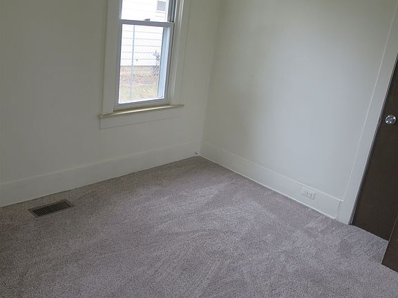 front bedroom carpet
