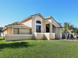 15836 Waverly Mnr, Davie, FL 33331